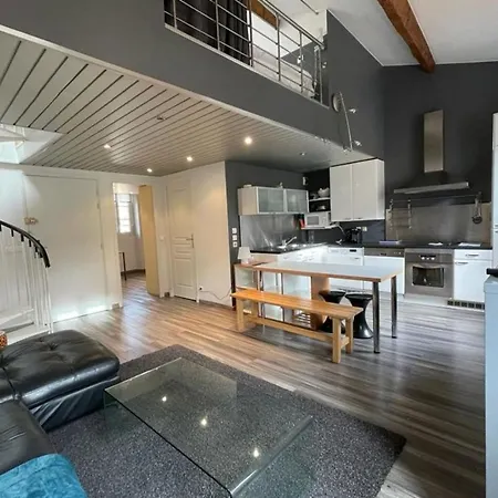 Riouffe 2 Bedroom Duplex In The Center Of